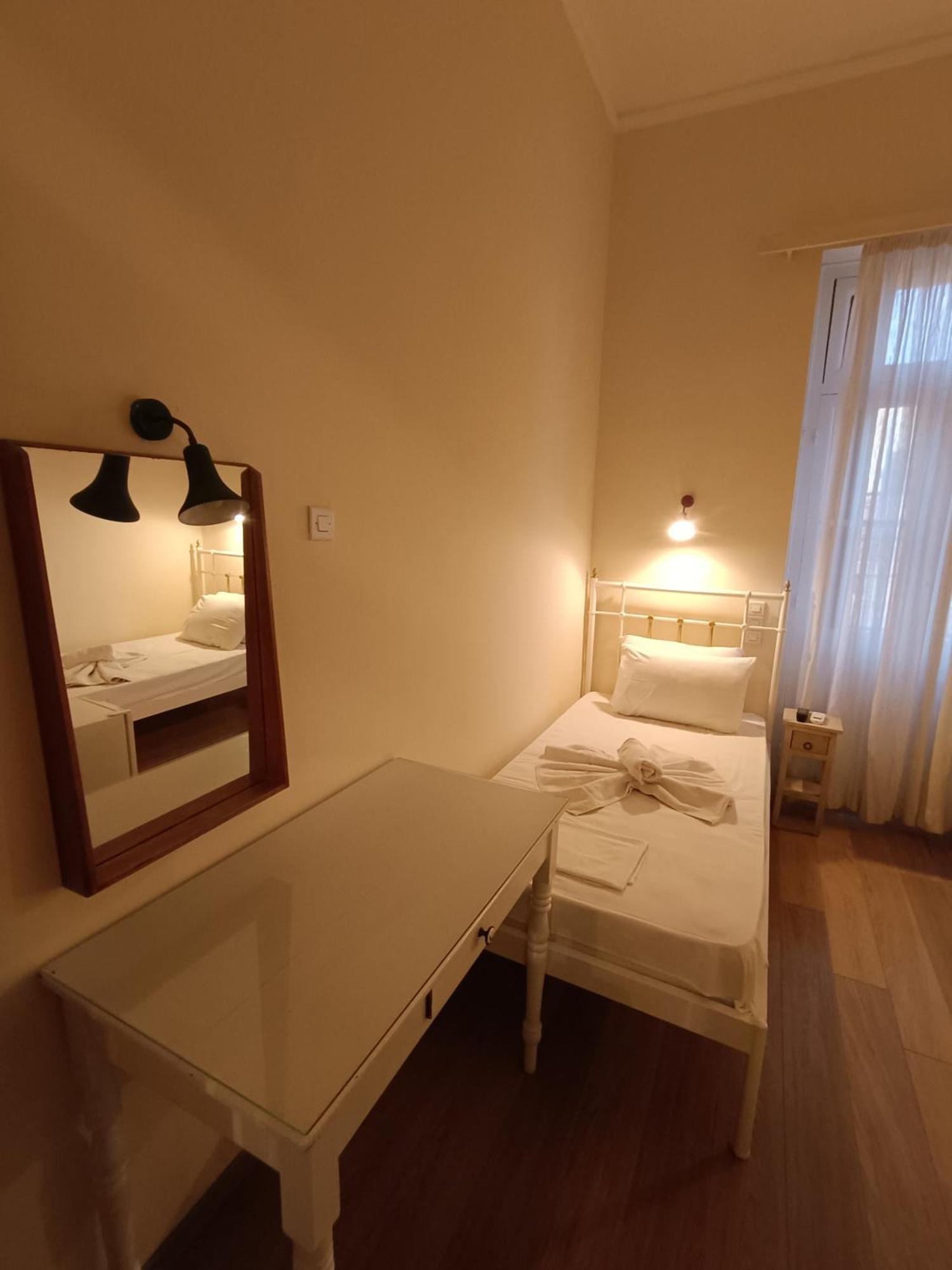 Anesis Hotel Loutra Edipsou  Eksteriør billede